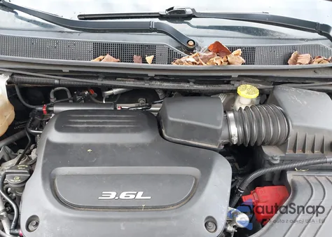 2017 Chrysler Pacifica Touring-L z USA, uszkodzony, nr VIN 2C4RC1BG4HR621628